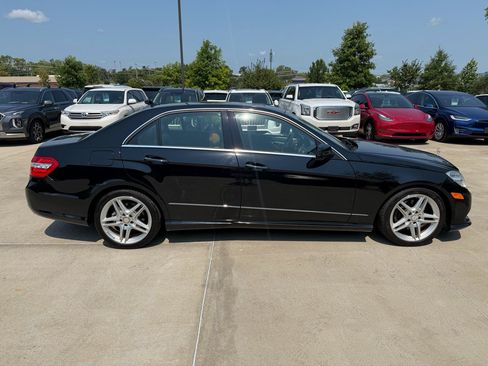 Used 2011 Mercedes-Benz E 350 Sedan image 4