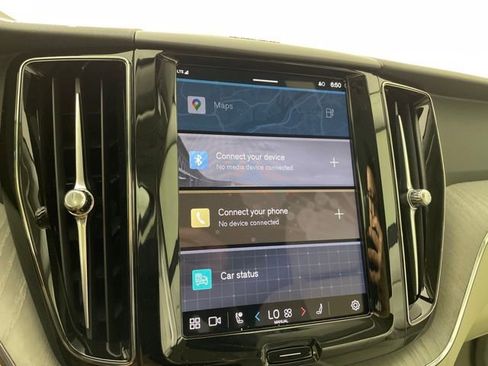 Certified 2024 Volvo XC60 T8 Plus w/ Protection Package Premier image 23