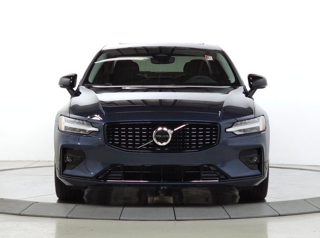 Certified 2025 Volvo S60 B5 Core w/ Climate Package AWD/4WD image 2