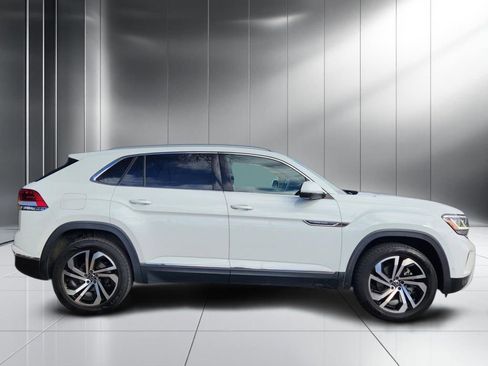 Used 2021 Volkswagen Atlas Cross Sport SEL Premium image 29