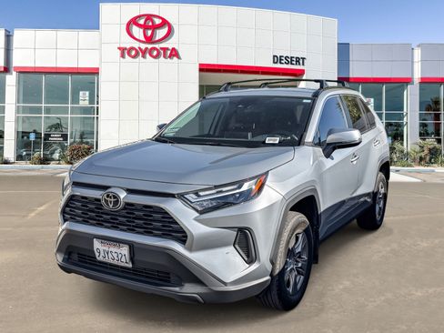Used 2024 Toyota RAV4 XLE FWD image 3