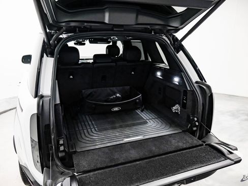 Used 2024 Land Rover Range Rover SE image 87