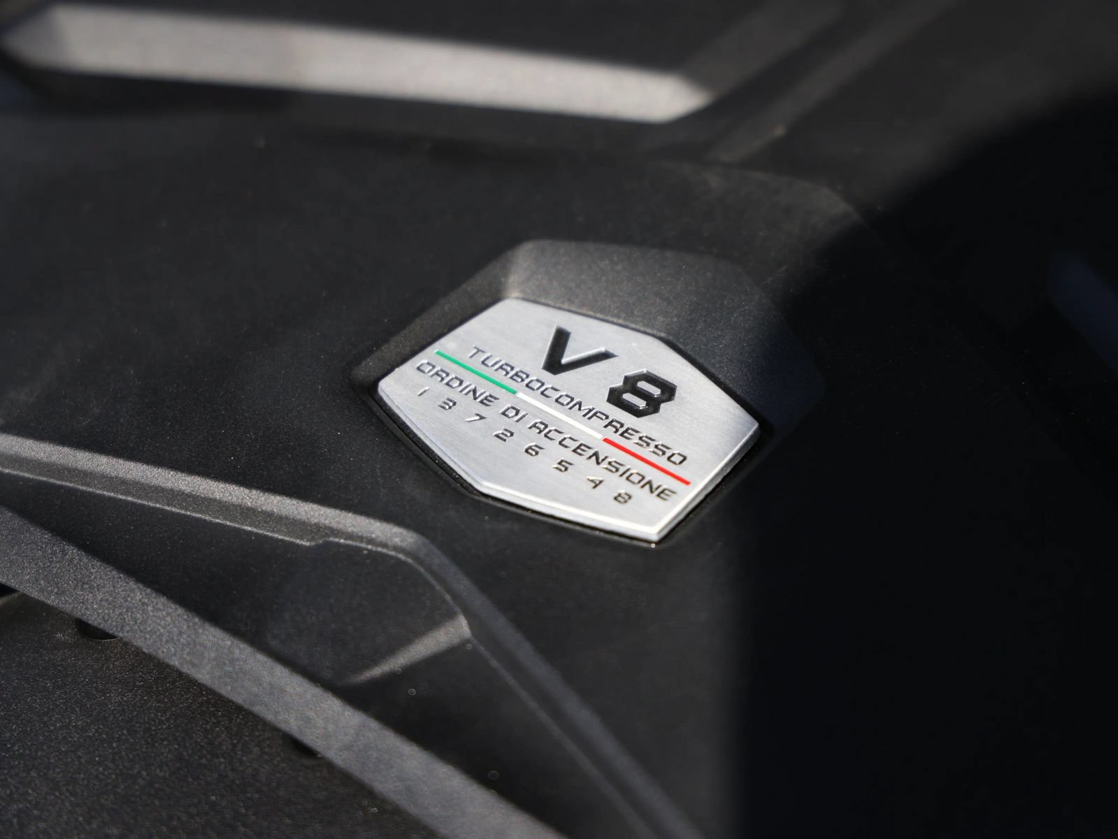 Used 2021 Lamborghini Urus AWD/4WD image 46