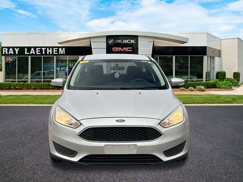 Used 2015 Ford Focus SE image 8