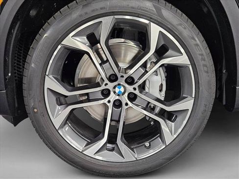 Used 2026 BMW X5 xDrive40i AWD/4WD image 16