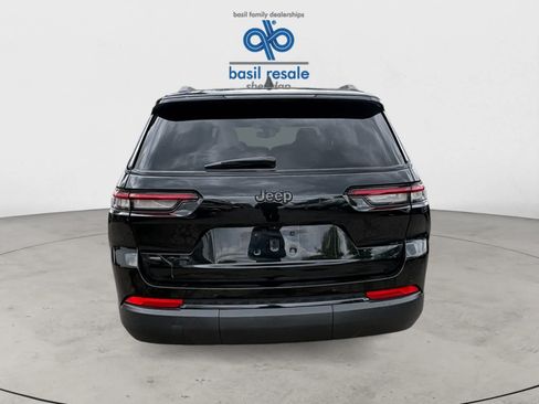 Used 2023 Jeep Grand Cherokee L Laredo AWD/4WD image 6