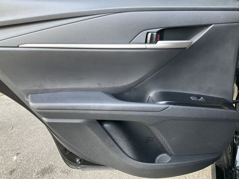 Used 2025 Toyota Camry LE image 34