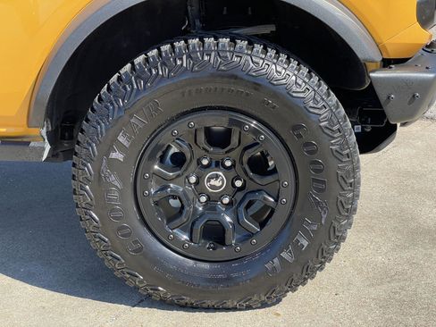 Used 2022 Ford Bronco Wildtrak image 49