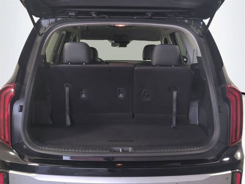 Used 2023 Kia Telluride S FWD image 14