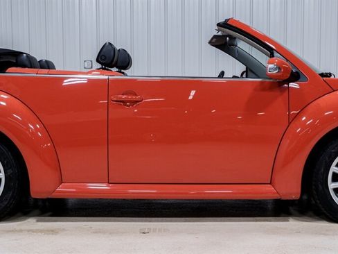 Used 2004 Volkswagen Beetle GLS FWD image 17
