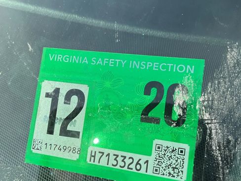 Used 2019 Cadillac Escalade Luxury image 16