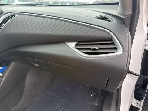 Used 2024 Chevrolet Malibu LT image 48