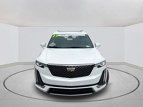 Certified 2023 Cadillac XT6 Premium Luxury FWD image 2