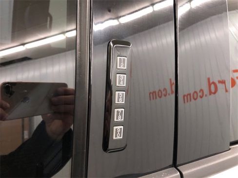 Used 2022 Ford F350 Lariat w/ Tremor Off-Road Package image 13