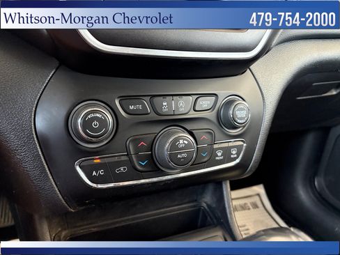 Used 2020 Jeep Cherokee Trailhawk w/ Comfort/Convenience Group AWD/4WD image 26