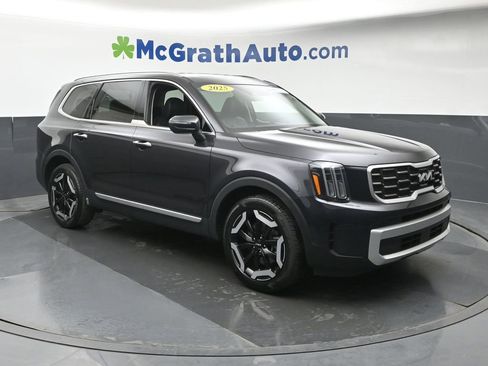 Used 2025 Kia Telluride S FWD image 2
