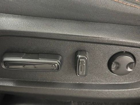 Used 2025 Honda Pilot Sport image 22