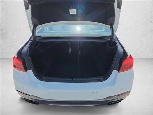 Used 2018 BMW M550i xDrive AWD/4WD image 6