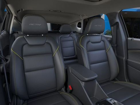 New 2026 Chevrolet Trax ACTIV w/ Sunroof Package FWD image 16