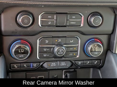 Used 2021 Chevrolet Tahoe Premier w/ Premium Package RWD image 16