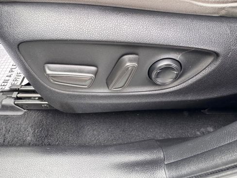 Used 2021 Toyota RAV4 XLE w/ Carpet Mat Package (TMS) image 27