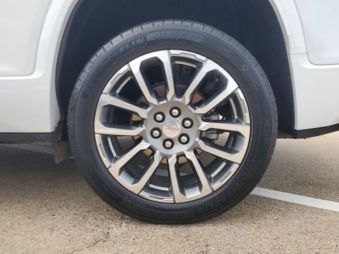 Used 2023 GMC Acadia Denali image 9