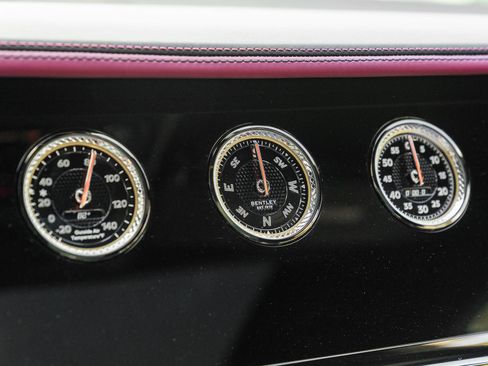 Used 2025 Bentley Continental GT Speed AWD/4WD image 32