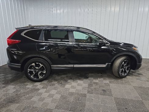 Used 2018 Honda CR-V Touring image 2