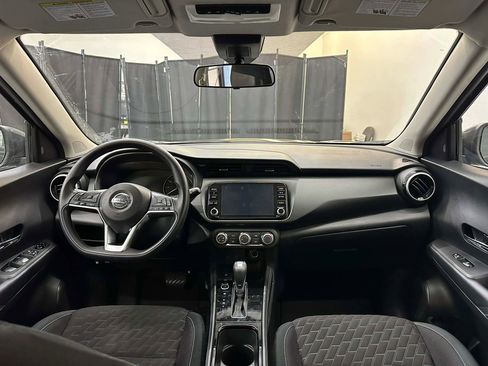 Used 2023 Nissan Kicks SV image 52