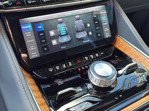 Used 2022 Jeep Grand Wagoneer Series II image 21