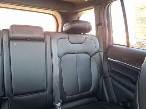 New 2025 Jeep Grand Cherokee Limited image 15