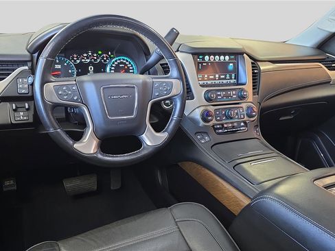 Used 2019 GMC Yukon XL Denali w/ Denali Ultimate Package image 22