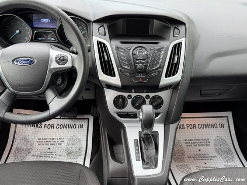 Used 2014 Ford Focus SE FWD image 16