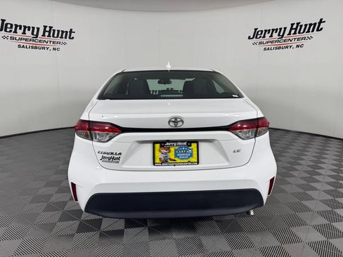 Used 2025 Toyota Corolla LE FWD image 7