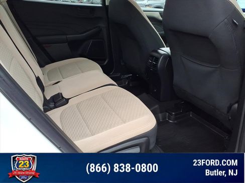 Certified 2022 Ford Escape SE w/ Convenience Package AWD/4WD image 11