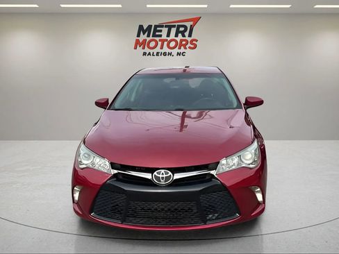 Used 2015 Toyota Camry SE image 7