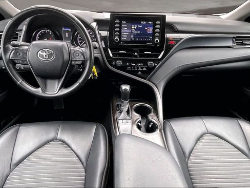 Used 2024 Toyota Camry SE image 7