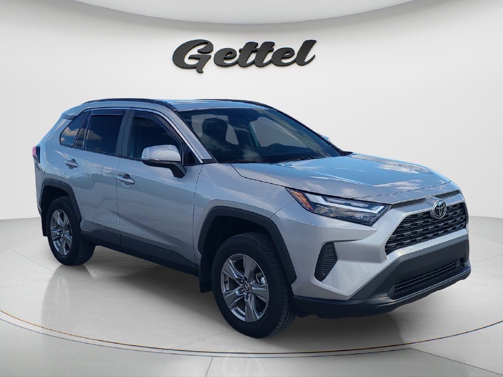 Used 2025 Toyota RAV4 XLE w/ Convenience Package AWD/4WD image 3