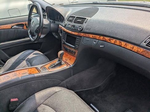 Used 2006 Mercedes-Benz E 500 4MATIC Sedan image 13