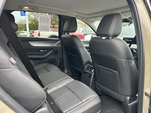 Certified 2025 MAZDA CX-70 Plug-In Hybrid w/ Premium Pkg image 23