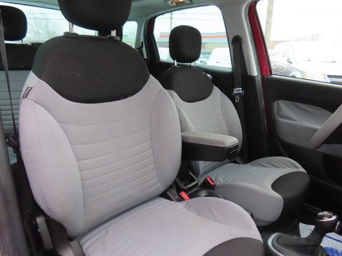 Used 2014 FIAT 500L Easy w/ Popular Equipment Group image 40