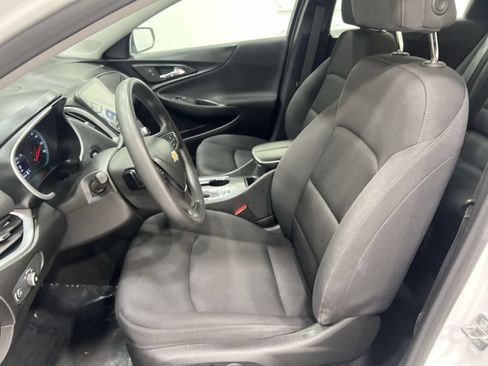 Used 2024 Chevrolet Malibu LT FWD image 11