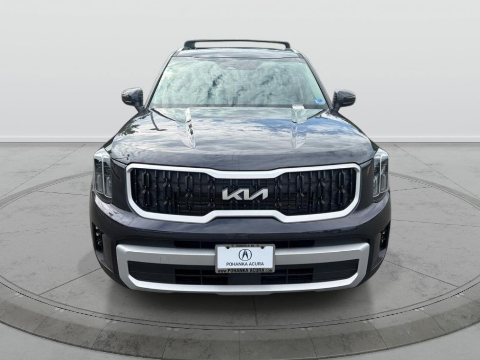 Used 2025 Kia Telluride EX w/ EX Captain's Chair Package AWD/4WD image 2