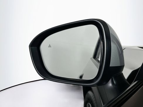 Used 2023 Nissan Rogue SV w/ SV Premium Package image 16