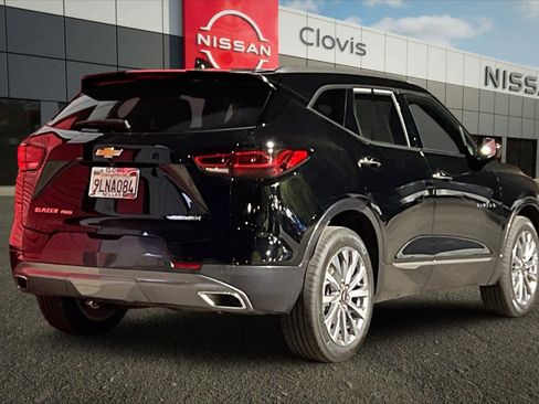 Used 2024 Chevrolet Blazer Premier w/ Enhanced Convenience Package image 3
