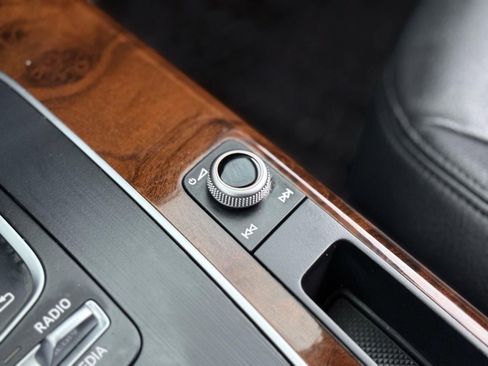 Used 2018 Audi Q5 2.0T Premium Plus w/ Premium Plus Package image 51