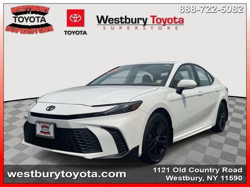 Used 2025 Toyota Camry SE w/ Convenience Package AWD/4WD image 5