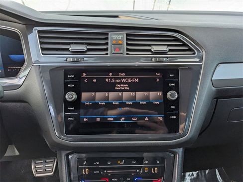 Certified 2023 Volkswagen Tiguan SE R-Line image 18