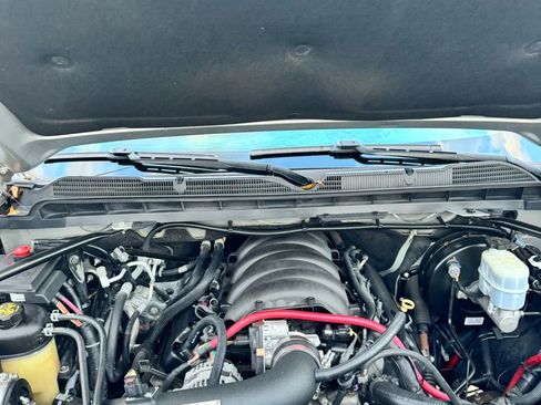 Used 2018 Chevrolet Silverado 1500 LT w/ All Star Edition image 24