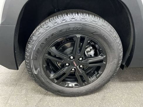 Certified 2024 GMC Terrain AT4 w/ Tech Package AWD/4WD image 33